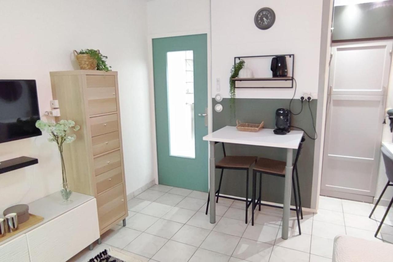 Ravas Studio Climatise Terrasse Proche Commerces Montpellier Bagian luar foto